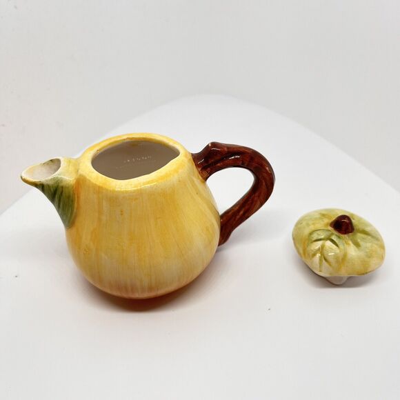 Russ Berrie & Co Miniature Fruit Apple and Pear Teapots - Picture 12 of 15